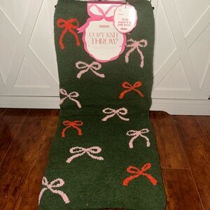 Envogue Festive Cozy Knit Throw Blanket with Pink and Red Bows
